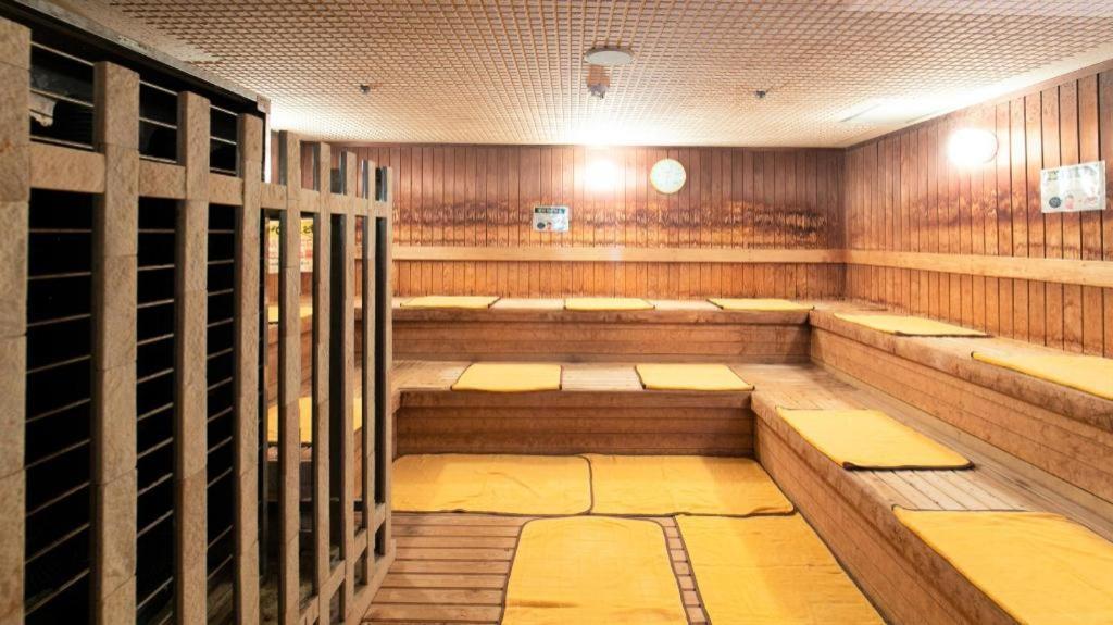 Ou Hotel Йонаґо Екстер'єр фото